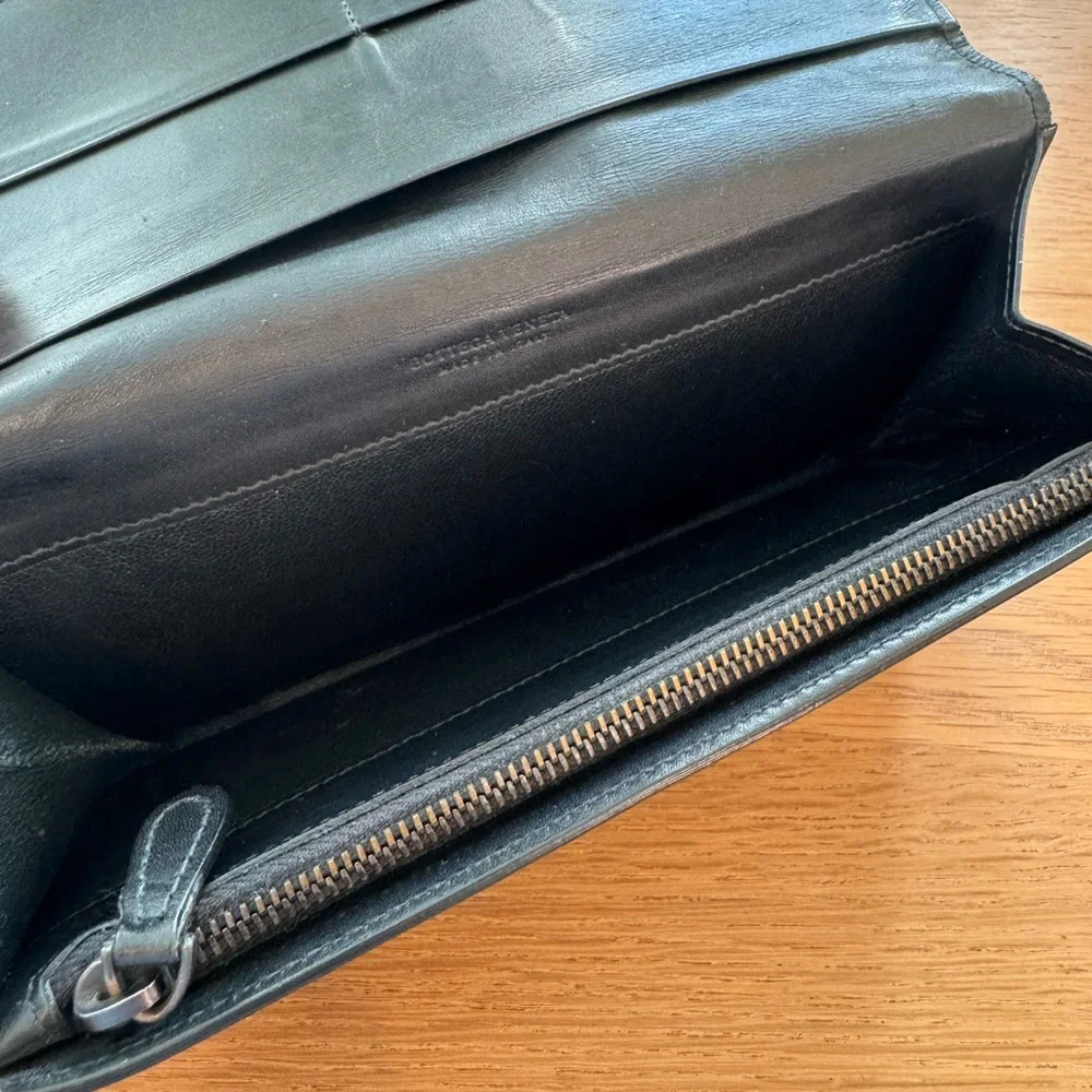 Bottega Veneta Intrecciato Long Wallet in Black - Picture 6 of 8